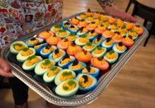 De gekleurde eieren van dichtbij